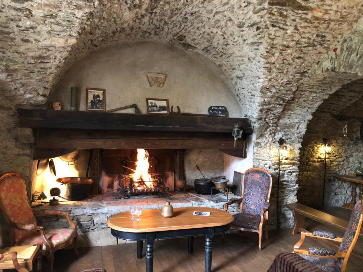 Le Chateau De Cambiaire Saint-Etienne-Vallee-Francaise Екстериор снимка